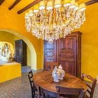 Belum diketahui kenapa Dolce & Gabbana memutuskan menjual villa yang sudah mereka miliki selama hampir 20 tahun ini.  Foto: Dok. Lionard Luxury Real Estate