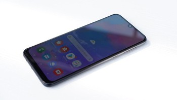 Resolusi layarnya Full HD+. Foto: Adi Fida Rahman/detikINET