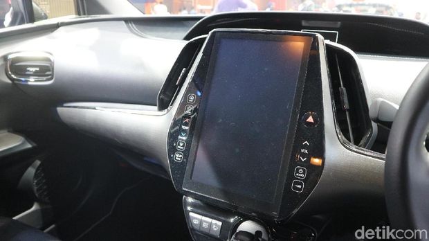 Ini Mobil Putih yang Bikin Sri Mulyani Gatal Ingin Nyetir