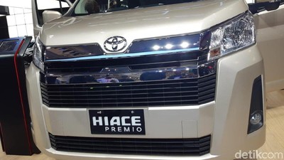 Toyota Luncurkan HiAce Versi Premium