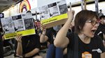 Lautan Demonstran Penuhi Bandara Internasional Hong Kong