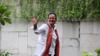 Artis senior Christine Hakim juga hadir dalam pembubaran TKN Jokowi-Maruf.