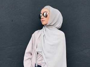 Foto: Gaya Hijab Pashmina Simpel Tanpa Jarum Pentul