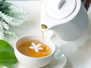 10 Manfaat Minum Teh Tawar, Salah Satunya Bikin Awet Muda!
