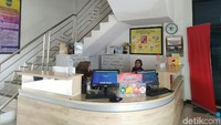 Yang berkunjung ke perpustakaan ini cukup banyak, sampai ratusan setiap harinya. Ke depannya, Perpusda Ciamis juga akan dilengkapi ruangan audio visual untuk menarik para pelajar dan warga Ciamis mengunjungi perpustakaan ini. (Dadang/detikcom)