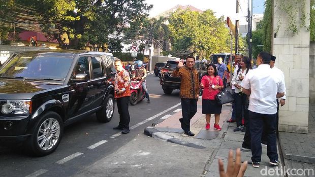 JK-Moeldoko Hadiri Pembubaran TKN Jokowi