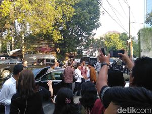 JK-Moeldoko Hadiri Pembubaran TKN Jokowi