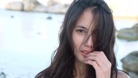 Jadi, tolong, tolong dan tolong gunakan masker Anda setiap kali Anda berada di depan umum atau bertemu dengan seseorang, jelas Pevita Pearce lagi. (Foto: dok. Instagram @pevpearce)