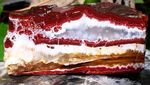 Eits, Jangan Terkecoh! 10 Benda Ini Bentuknya Persis Makanan
