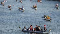 Perahu naga tersebut start dari Toapekong Air dan bergerak menuju titik finish.
