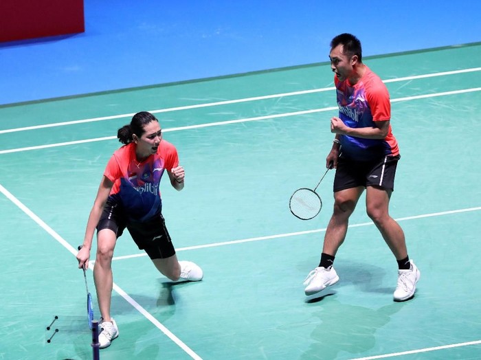 Hafiz Faizal/Gloria Emanuelle Widjaja