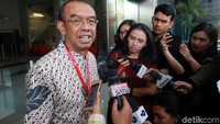 Gatot S Dewa Broto mengaku memberikan kesaksian ke KPK terkait jabatannya sebagai Sekretaris Kementerian Pemuda dan Olahraga (Sesmenpora).