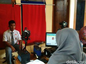 Disdukcapil Kehabisan Blangko, 5.000 Warga Wonogiri Tak Punya e-KTP