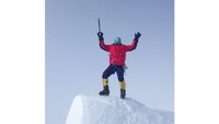Davidsson dua kali mendaki puncak Gunung Vinson Massif, puncak tertinggi Antartika, 4.892 mdpl. Dia akan kembali lagi tahun ini (Johanna Davidsson/CNN)
