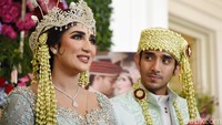 Tania terlihat sangat bahagia dan berseri-seri. Pool/Noel/detikFoto.