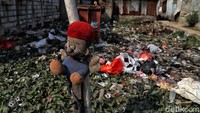 Tak cuma soal kemiskinan, sampah juga jadi salah satu problem yang terus dicari solusinya untuk diuraikan.