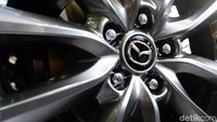 Di Indonesia All New Mazda 3 yang dipasarkan mengadopsi berbahan bakar bensin SKYACTIV G 2.0 liter terbaru yang telah mendapatkan pengembangan teknologi, mesin ini mendapatkan optimalisasi pada bagian intake port dan bentuk piston, split full injection dan katup pendingin untuk menghasilkan tingkatan yang lebih baik pada performa dinamis, efisiensi, bahan bakar dan keramahan lingkungan. Distribusi tenaga dan torsi dari jantung pacu ini disalurkan ke transmisi-transmisi otomatis 6 speed SKYACTIV Drive.