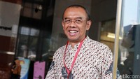 Sekretaris Kementerian Pemuda dan Olahraga (Sesmenpora) Gatot S Dewa Broto menjalani pemeriksaan di gedung KPK, Jakarta, Jumat (26/7/2019).