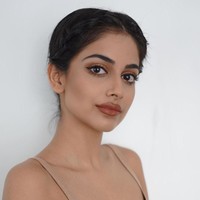 Aktris Bollywood Banita Sandhu masuk dalam daftar wanita tercantik di dunia pada 2018 versi TC Candler. Namanya berada di peringkat sepuluh dari daftar 100 wanita tercantik di dunia 2018. Foto: dok. Instagram @banitasandhu