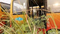 Kami memastikan itu bukan bus TransJakarta, ujar Humas PT TransJakarta, Wibowo.