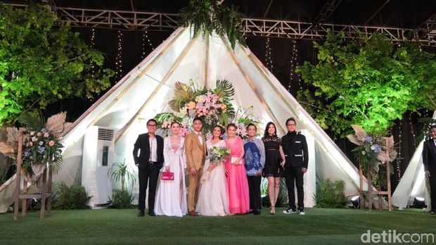 Tim Huru-hara di Resepsi Siti Badriah, Ayu Ting Ting hingga Zaskia Gotik