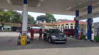 Lima stasiun pengisian bahan bakar umum (SPBU) PT Pertamina tetap beroperasi pasca erupsi Gunung Tangkuban Perahu. Pasokan SPBU berasal dari Terminal BBM Bandung Group yang berlokasi di Ujung Berung, Bandung. Layanan dan stok TBBM dalam kondisi normal dan baik. Istimewa/Dok. Pertamina MOR III.
