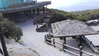 Seperti diketahui, Gunung Tangkuban Parahu mengalami erupsi pada Jumat (26/7/2019) sekitar pukul 15.48 WIB. Terjadi letupan di Kawah Ratu yang menyebabkan terjadinya keluarnya material erupsi.