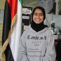 Ayahku seorang insinyur dan ibuku belajar IT. Aku dibesarkan di lingkungan yang mendorongku untuk melakukan segala sesuatu tentang teknik. Aku melihat ayah memperbaiki TV di rumah, membicarakan proyek yang sedang dikembangkannya, dan aku selalu tertarik dengan apa yang ayah lakukan. Ayah juga kadang mengajariku beberapa trik untuk memperbaiki sesuatu, papar Fatima.Foto: dok. Instagram @fatimaalkaabi_1