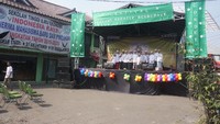 Empat panggung juga telah berdiri di sekitar lokasi. Ada  panggung silat, panggung kreatif, panggung islami dan panggung Utama. Kesenian dan budaya akan dilakukan di empat panggung itu.  Foto: Arief/detikcom