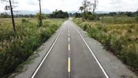 Jalan itu diberi nama Natarbora Road, dibangun rapih dan mulus. Istimewa/Dok. PT Wijaya Karya (Persero) Tbk.