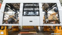 Struktur rangka kereta bawah tanah ini terbuat dari bahan non-feromagnetik, yang dapat mencegah bom magnet menempel padanya. Istimewa/Dok. Xinhuanet/Wang Haofei.