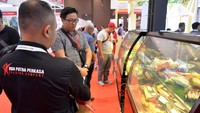 Bisnis usaha ini berawal dari jual beli perdagangan produk daging, seafood dan lalu merambah ke bisnis poultry. DPP menambah divisi usaha dengan memproduksi makanan olahan siap saji dengan brand “King Food”. Meningkatnya jumlah masyarakat kelas menengah atas dengan trend pasar yang ikut berkembang jadinya seperti ini deh. Foto: dok. King Food