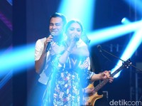 Raffi-Nagita Jawab Tudingan Pura-pura Mesra di Depan Kamera