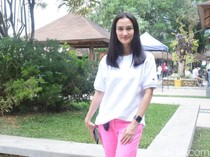 Atiqah Hasiholan Bela Ratna Sarumpaet Atas Tuduhan Gelapkan Warisan