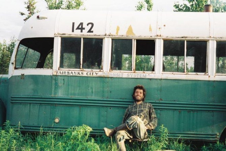 Perempuan Tenggelam di Sungai Alaska Saat Menuju Bus Into The Wild