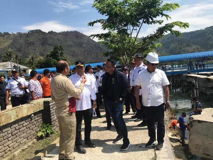 Menhub Akan Benahi Dermaga di Sekitar Danau Toba