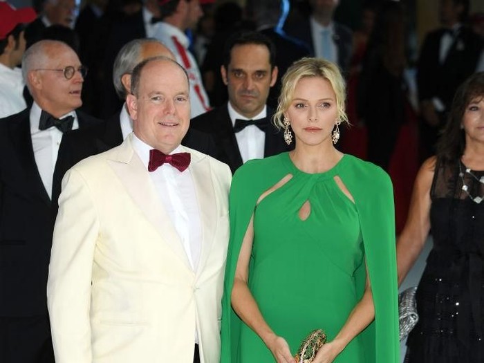 Putri Charlene MONACO, MONACO - JULY 26: Princess Charlene of Monaco attends the 71th Monaco Red Cross Ball Gala on July 26, 2019 in Monaco, Monaco. (Photo by Pascal Le Segretain/Getty Images)