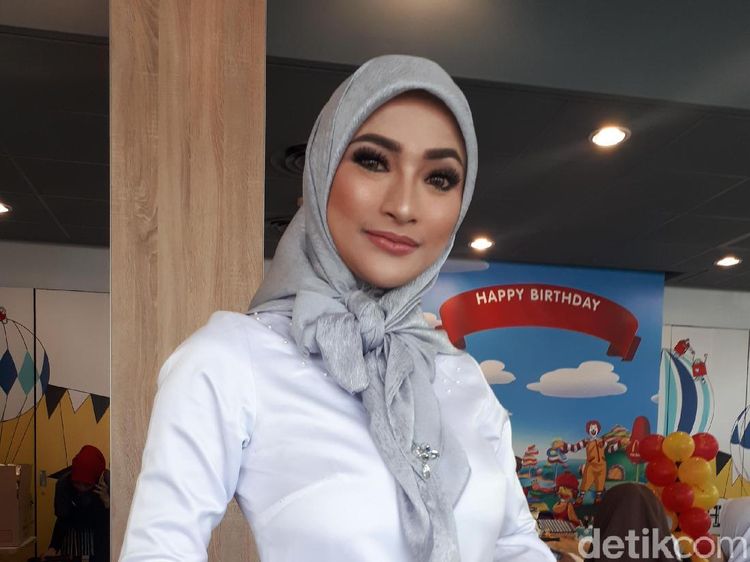 DJ Rere Monique, Ria Ricis, Amel Alvi, Jennifer Lopez hingga Gabe Khouth