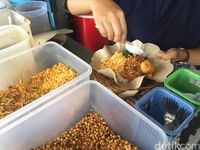 Huah! Pedas Menyengat Nasi Balap Puyung Cocok Buat Sarapan
