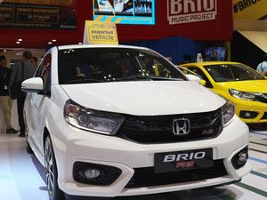 Honda Brio Bersetir Kiri
