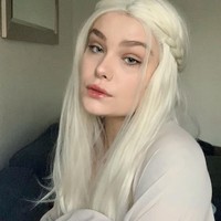 Dunia modeling tak seglamor yang terlihat di luar. Di balik itu, ada para model yang susah payah mempertahankan bentuk tubuh mereka demi terlihat sempurna. Mantan model bernama Taylor Allard buka-bukaan soal kehidupannya saat masih menjadi model. Foto: Instagram @tay.all