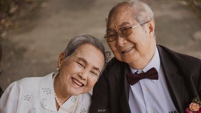 Momen Manis Pasangan Tua Jalani Foto Pernikahan Setelah 66 Tahun Menikah