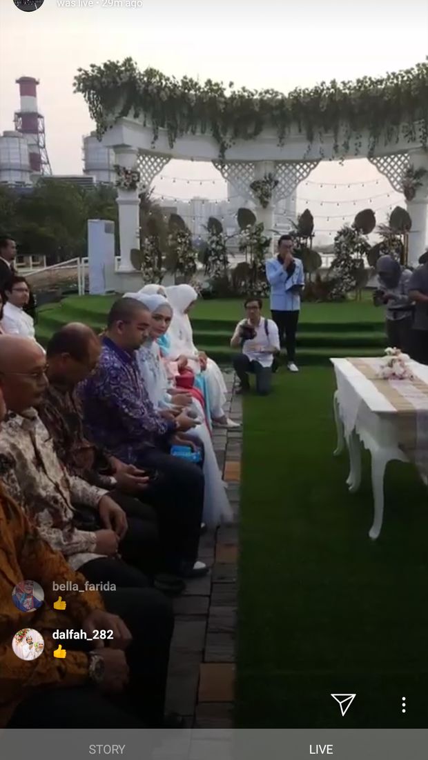 Bukan Menikah, Roger Danuarta Dikabarkan Melamar Cut Meyriska