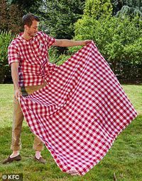 KFC rilis kemeja kotak-kotak yang bsa jadi taplak piknik