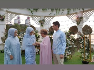 Cut Meyriska Gelar Lamaran, di Mana Sang Ayah?