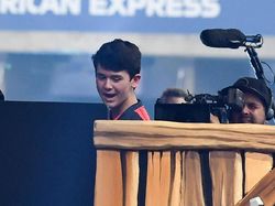 Jago Ngegame, Remaja 16 Tahun Ini Jadi Auto Miliarder