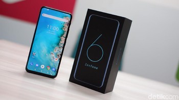 Zenfone 6 membawa baterai jumbo, 5.000 mAh dengan pengisian 18W. Ponsel ini turut dilengkap LED Notifikasi, dungan HiRes Audio, NFC, WiFi, Bluetooth 5.0 dan 4G LTE. Foto: Adi Fida Rahman/detikINET