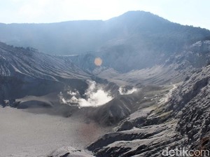 Letusan Masih Terjadi, Tangkuban Perahu Tetap Waspada
