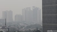 AQI 188 di DKI Jakarta berarti kualitas udara di Ibu Kota tidak sehat (unhealthy). AirVisual merekomendasikan agar kelompok sensitif mengurangi aktivitas di luar ruangan.