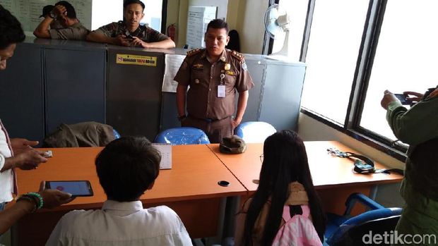 Satpol PP Depok Razia Pelajar Bolos